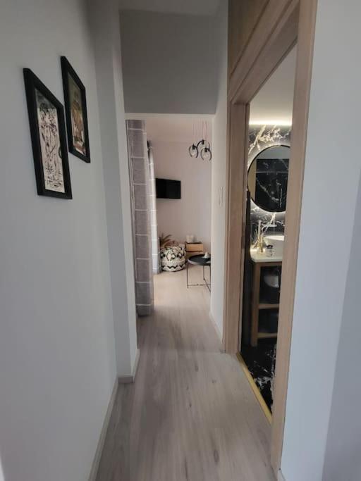 Apartament Under The Hill Ateny Zewnętrze zdjęcie