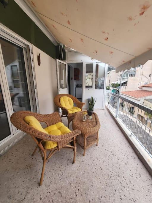 Apartament Under The Hill Ateny Zewnętrze zdjęcie