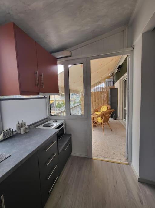 Apartament Under The Hill Ateny Zewnętrze zdjęcie
