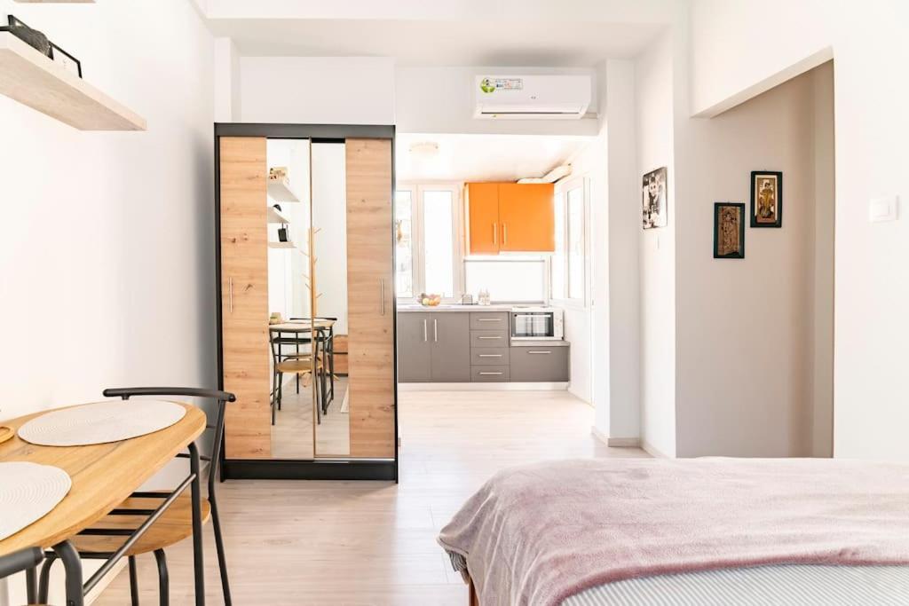 Apartament Under The Hill Ateny Zewnętrze zdjęcie
