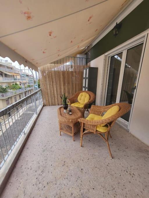 Apartament Under The Hill Ateny Zewnętrze zdjęcie
